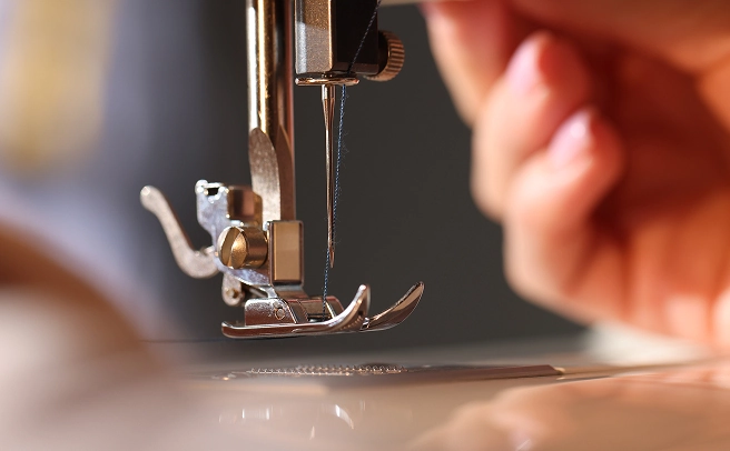 中間業者を徹底排除した自社製造