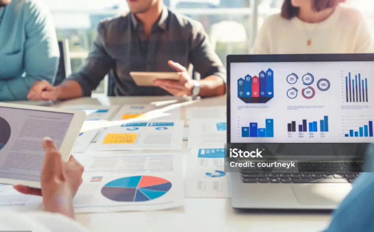 FALCONERのグローバル戦略イメージ